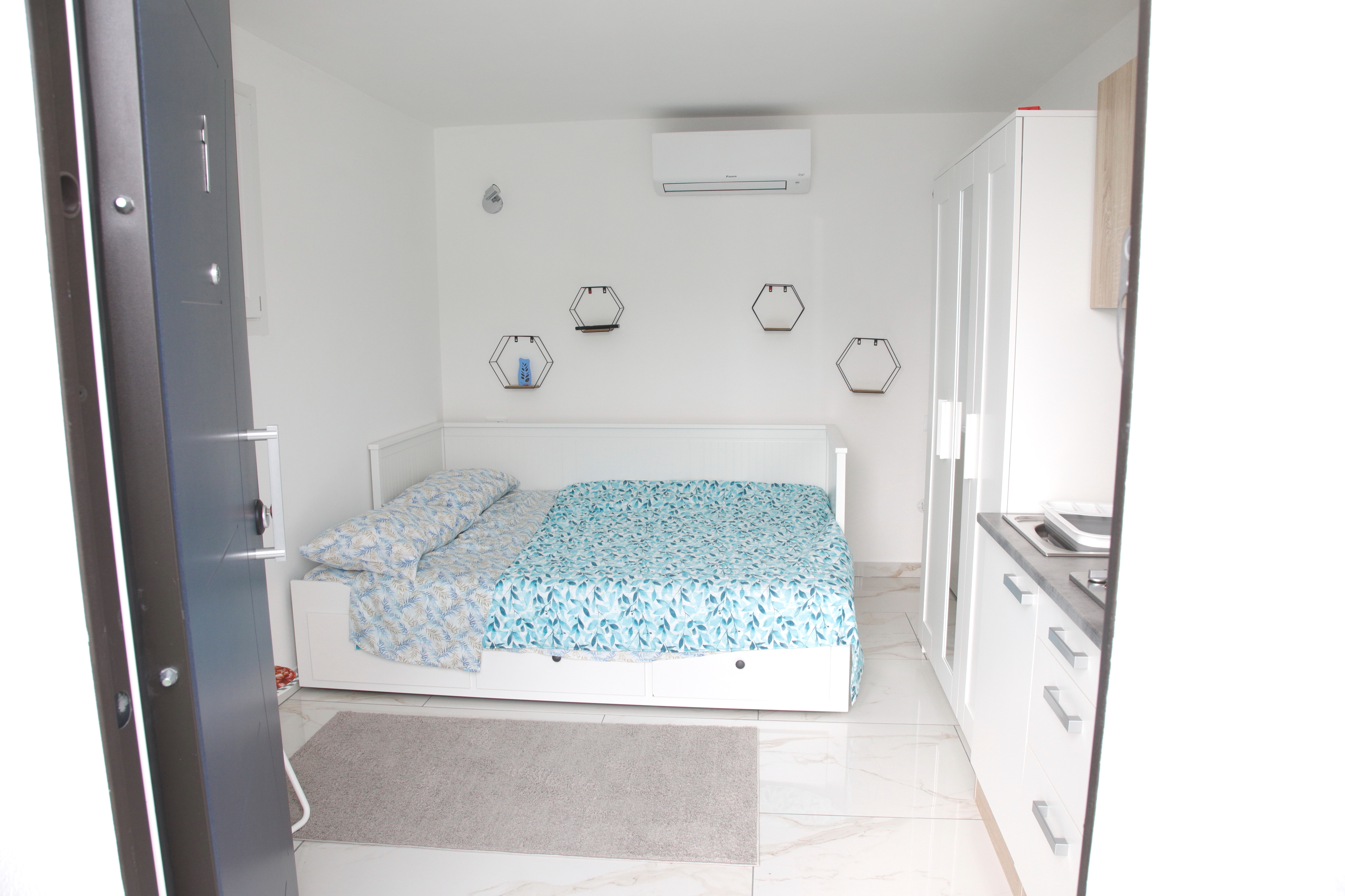 Room 1 — photo 5