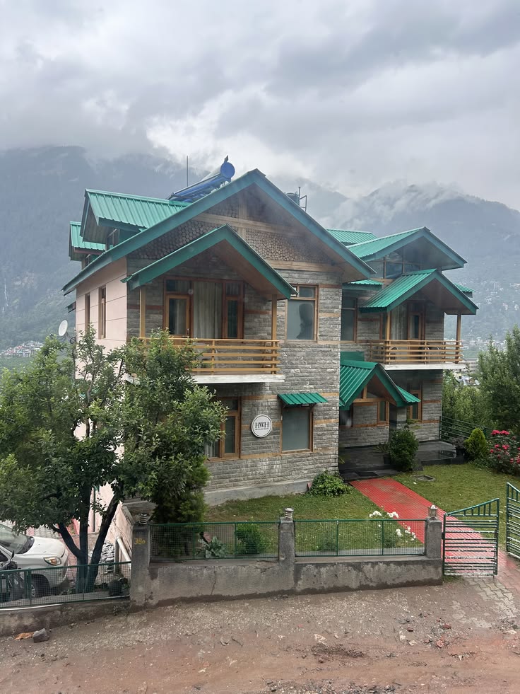 Hotel & Homestay