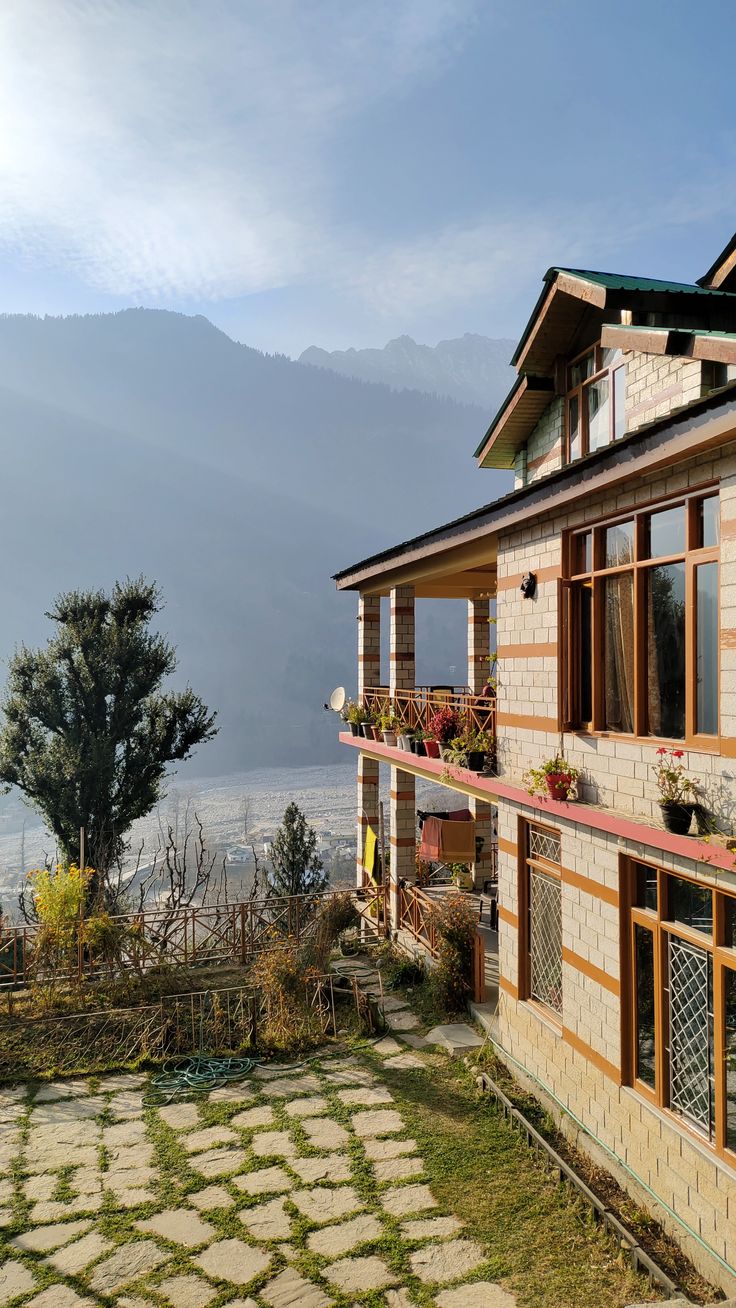Hotel & Homestay